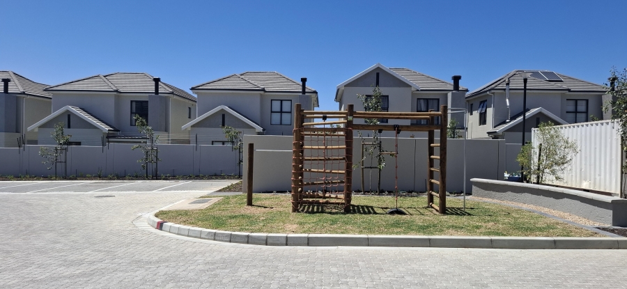 2 Bedroom Property for Sale in Groot Phesantekraal Estate Western Cape